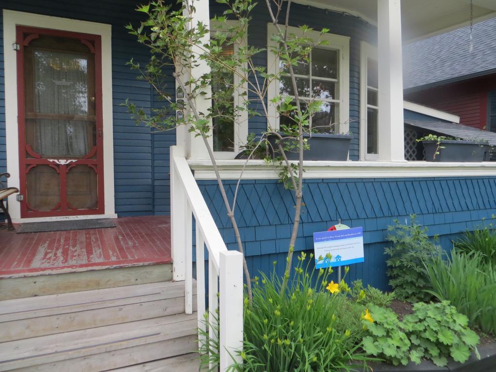 River Lee Executive Bed And Breakfast YYC Dış mekan fotoğraf