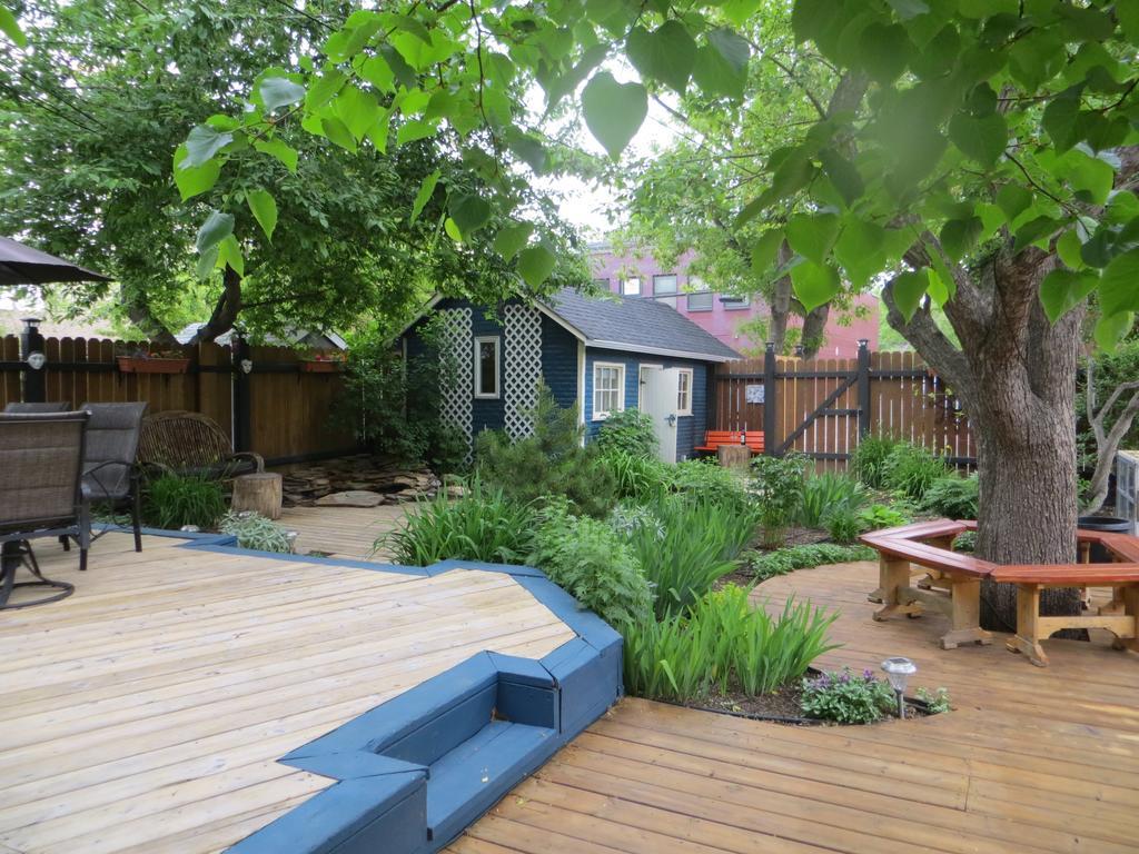 River Lee Executive Bed And Breakfast YYC Oda fotoğraf