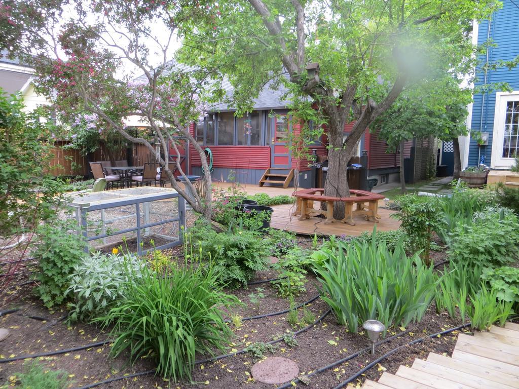 River Lee Executive Bed And Breakfast YYC Dış mekan fotoğraf