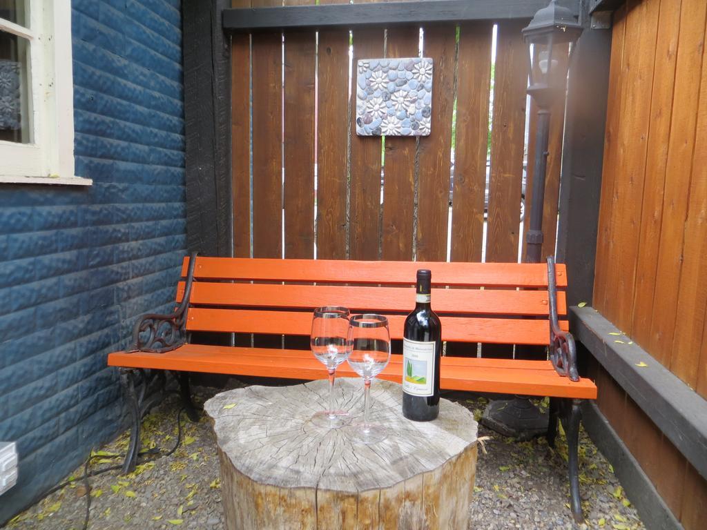 River Lee Executive Bed And Breakfast YYC Oda fotoğraf