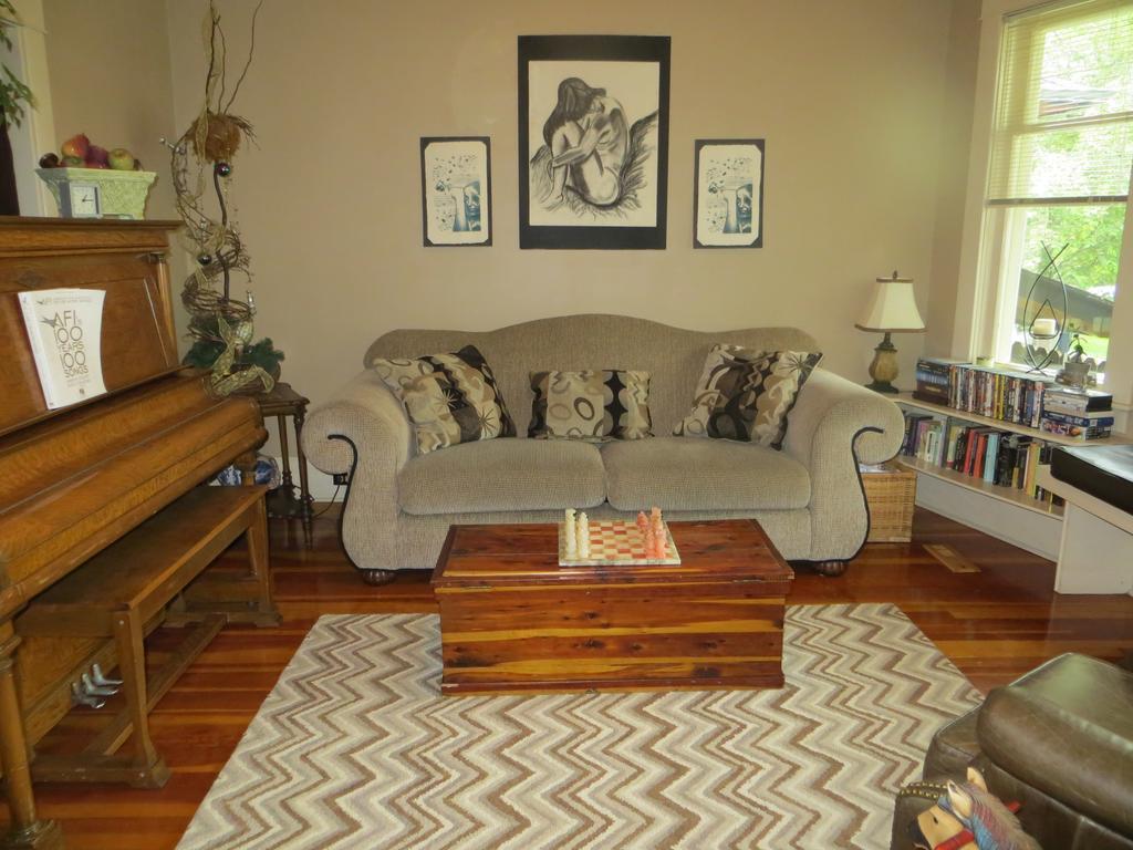 River Lee Executive Bed And Breakfast YYC Dış mekan fotoğraf