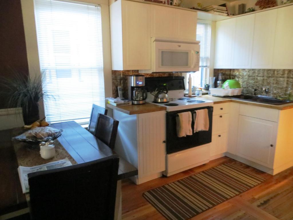 River Lee Executive Bed And Breakfast YYC Dış mekan fotoğraf