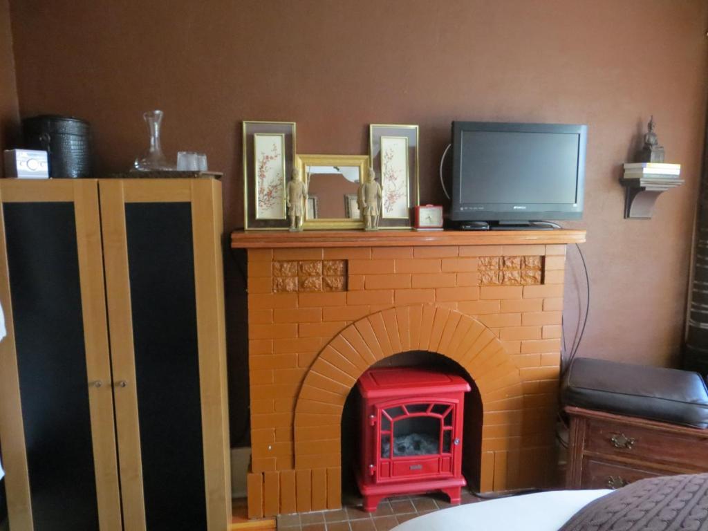 River Lee Executive Bed And Breakfast YYC Dış mekan fotoğraf
