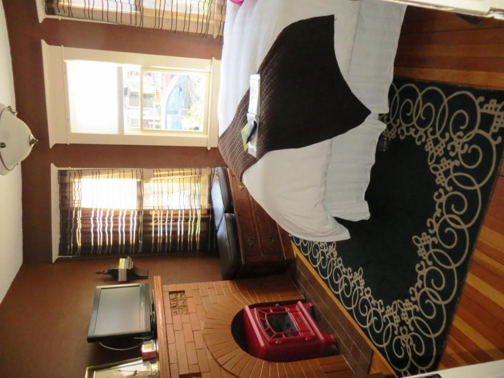 River Lee Executive Bed And Breakfast YYC Oda fotoğraf