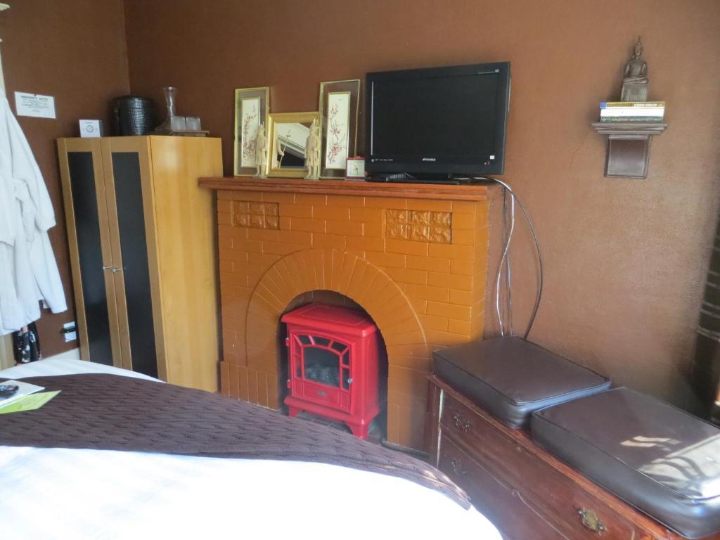 River Lee Executive Bed And Breakfast YYC Oda fotoğraf