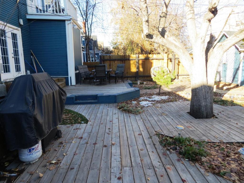 River Lee Executive Bed And Breakfast YYC Dış mekan fotoğraf